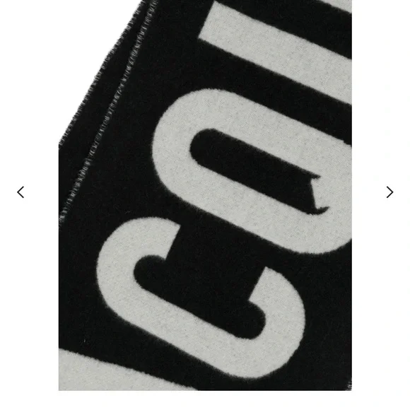 Jacquemus Monochrome Logo Scarf - Picture 5 of 7